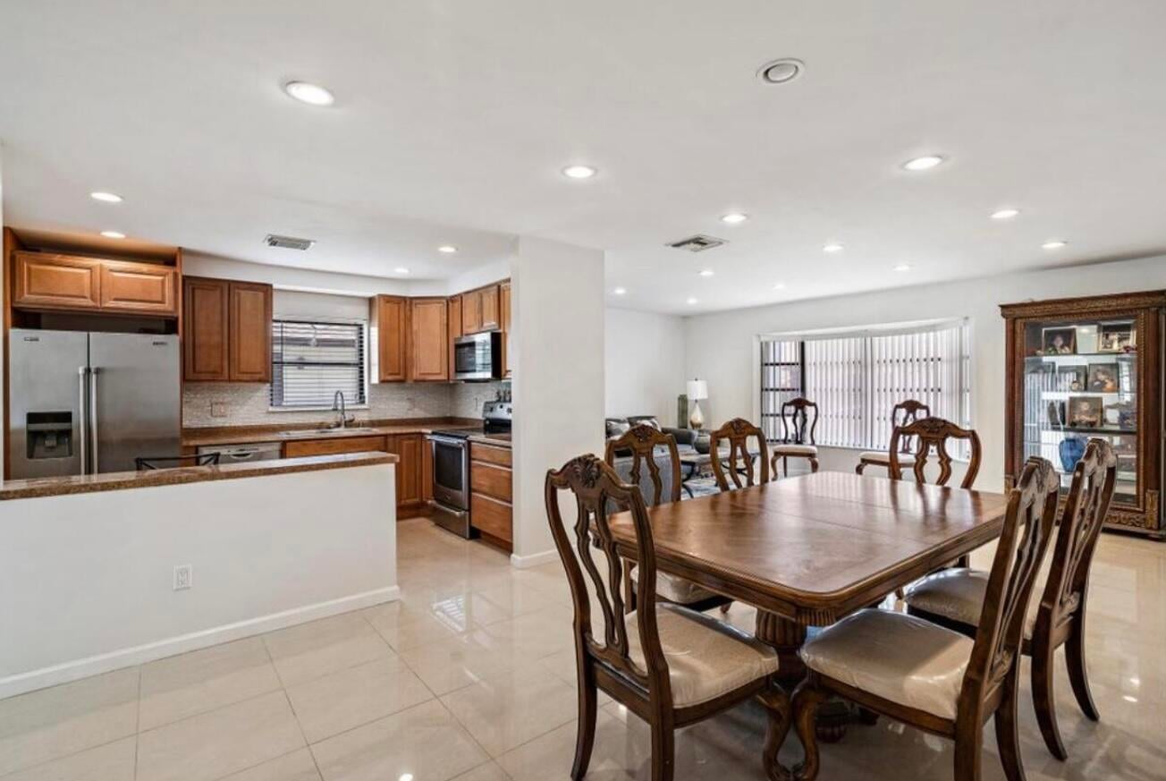 Residence photo 4