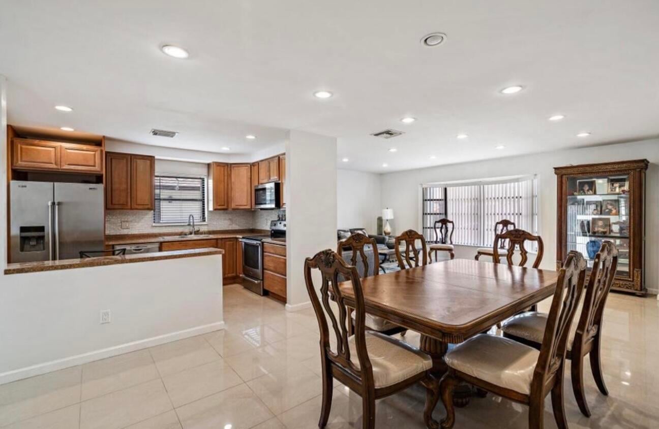 Residence photo 5