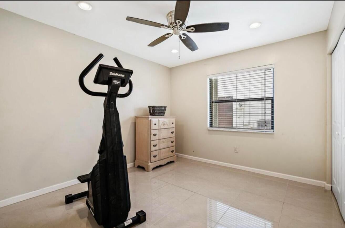 Residence photo 12