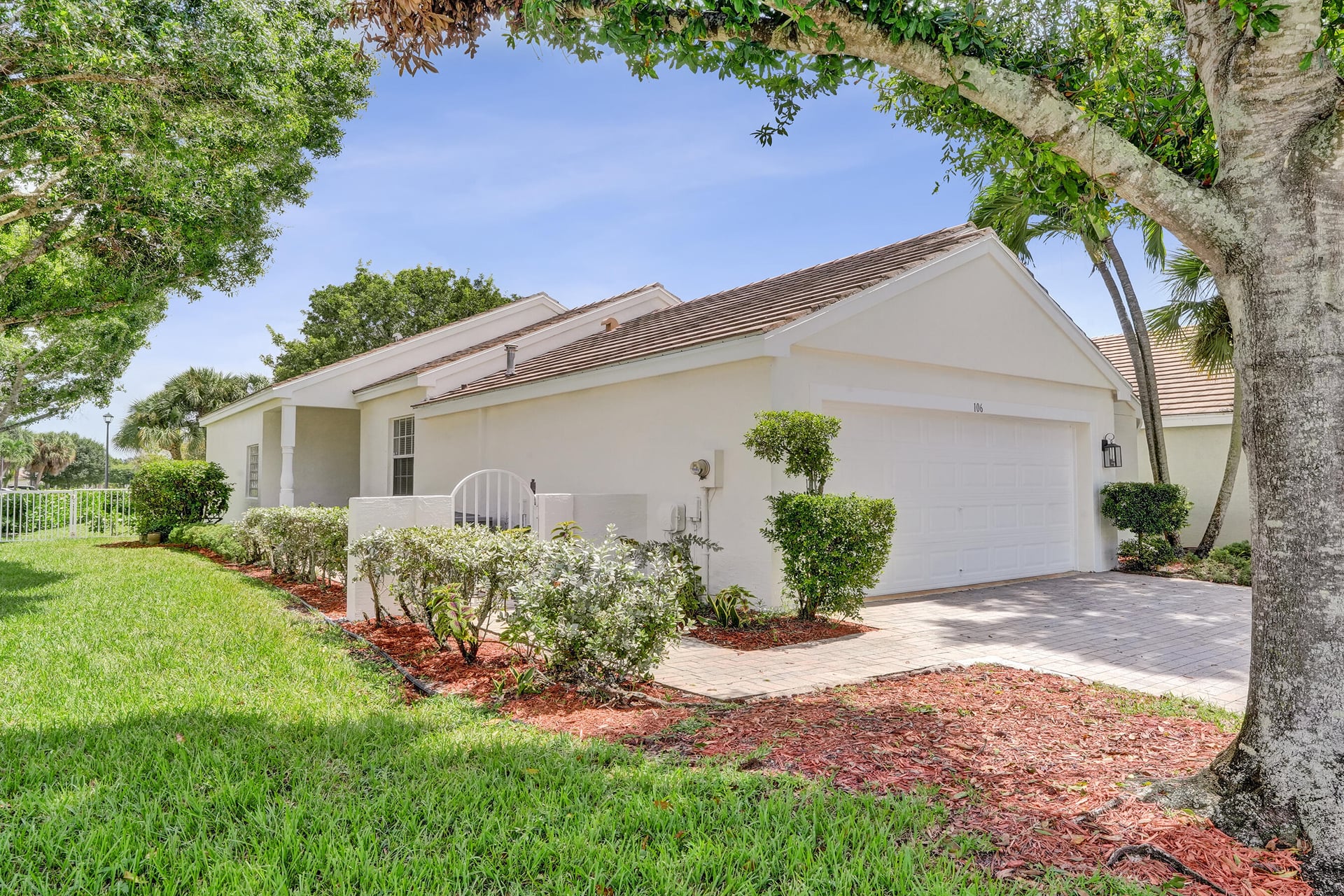  Residence photo 5