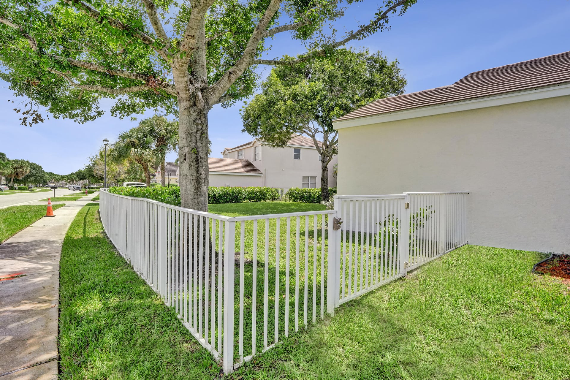  Residence photo 9