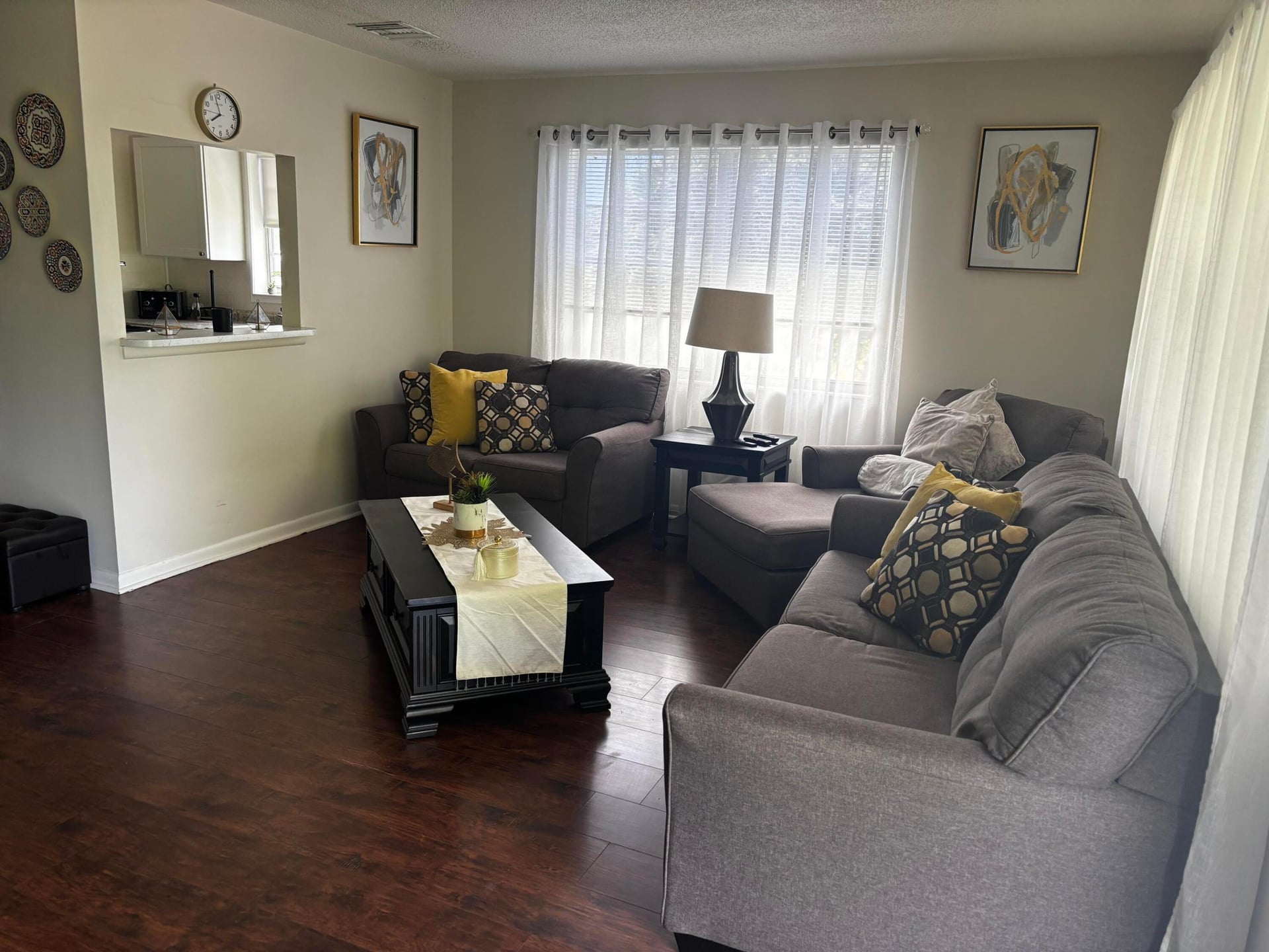 Residence photo 3