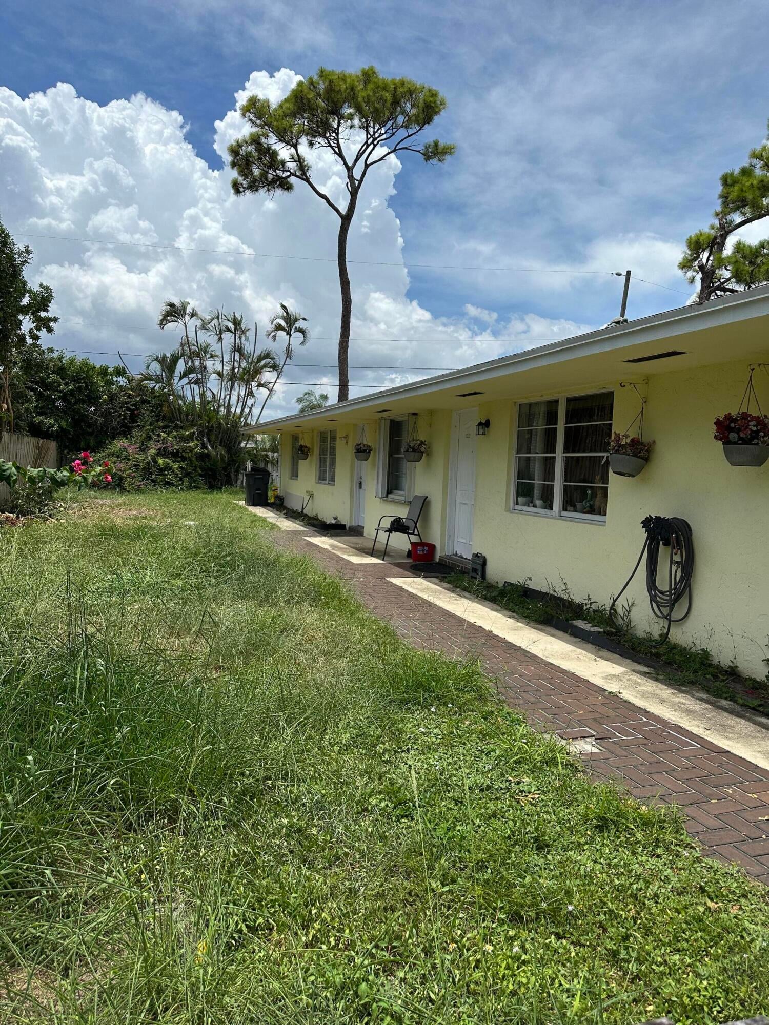 Residence photo 2