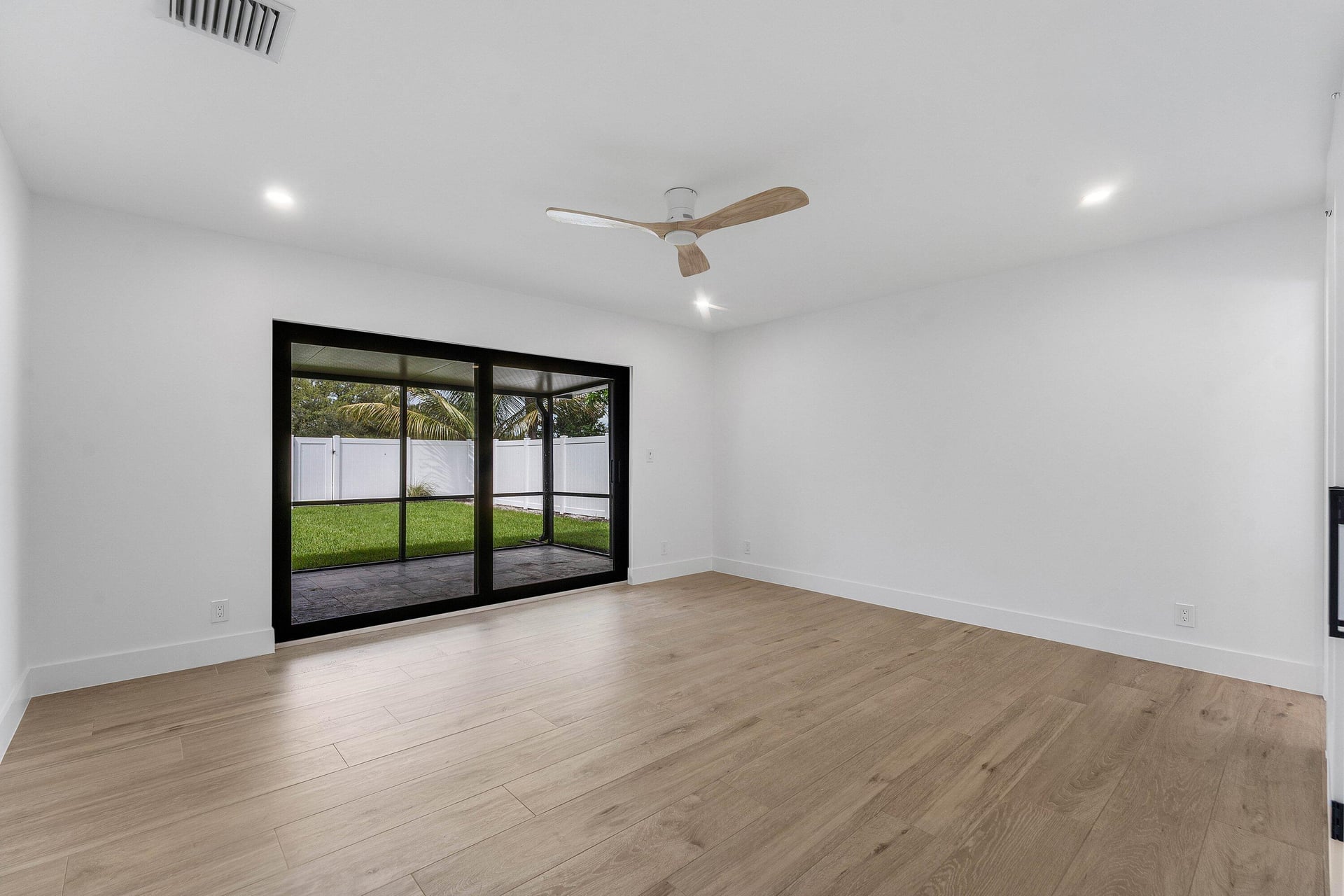  Residence photo 9
