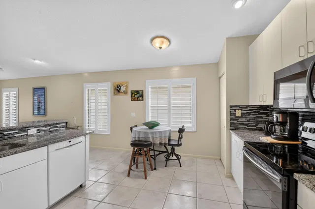  Residence photo 14