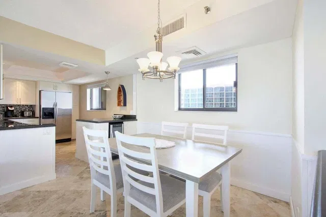 Unit 503 photo 11