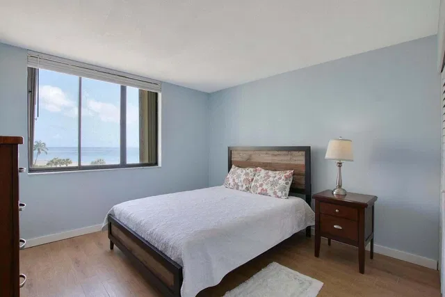 Unit 503 photo 16