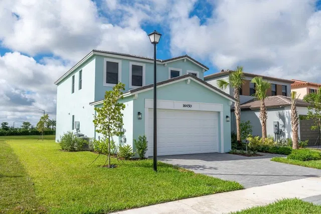 Residence photo 3