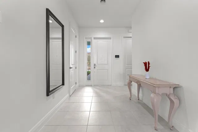 Residence photo 5