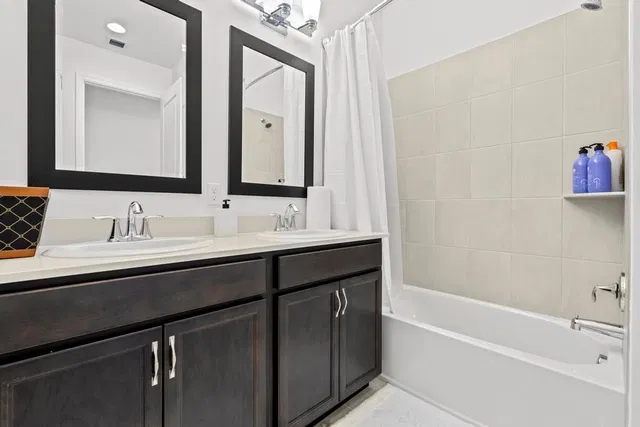 Residence photo 36
