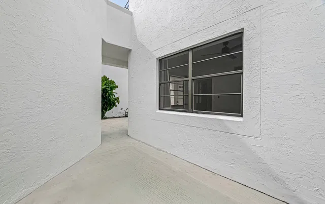 Unit 213 photo 9