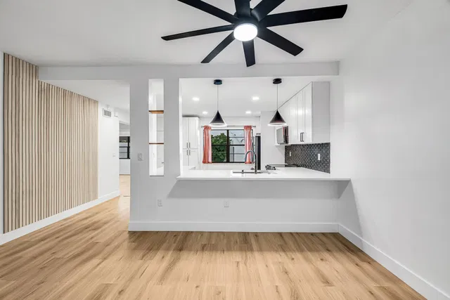 Unit 213 photo 15