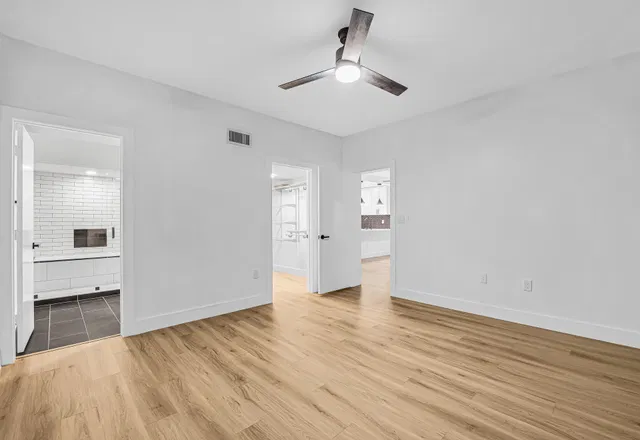Unit 213 photo 23