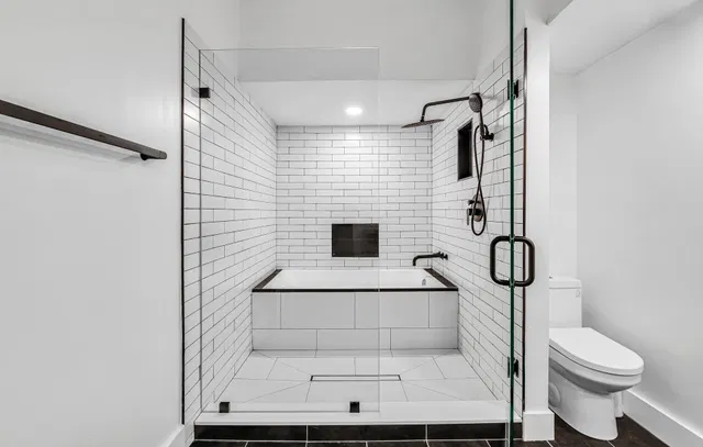 Unit 213 photo 32