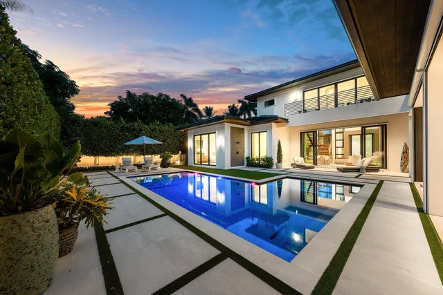 Residence photo 2
