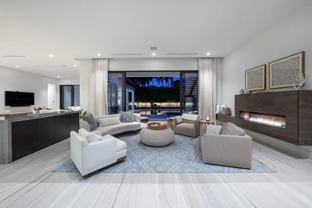 Residence photo 8