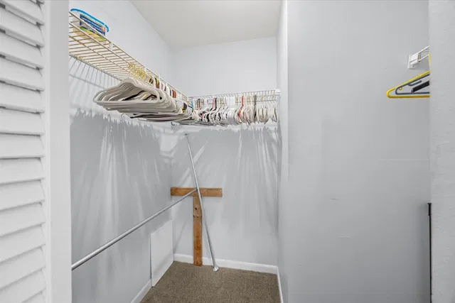 Unit H photo 24