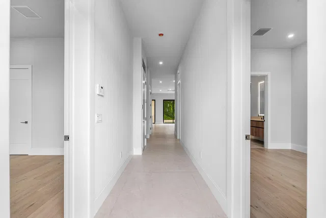 Residence photo 15