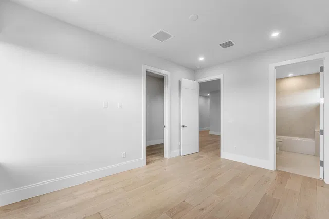 Residence photo 42