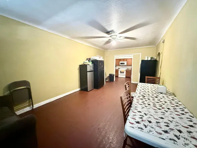 Residence photo 12