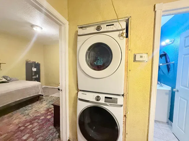 Residence photo 17