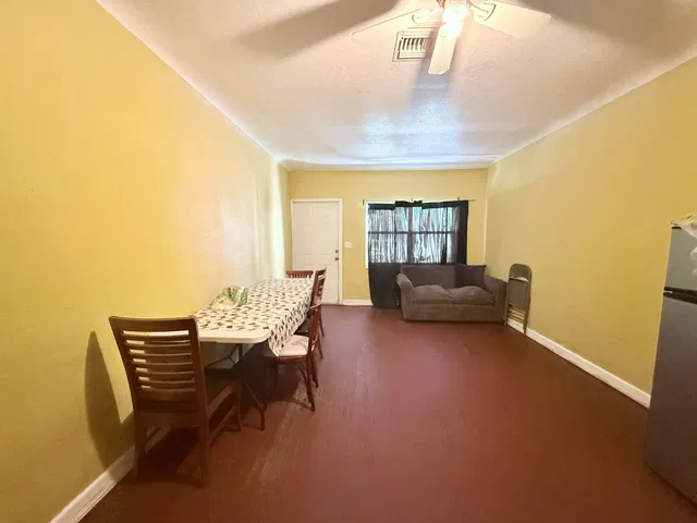Residence photo 24