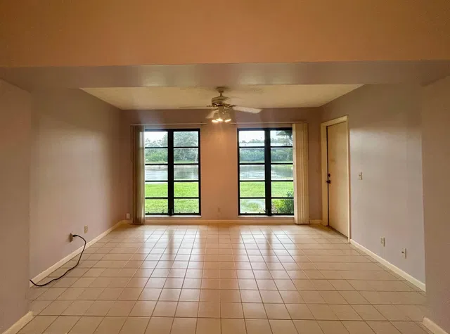 Residence photo 11