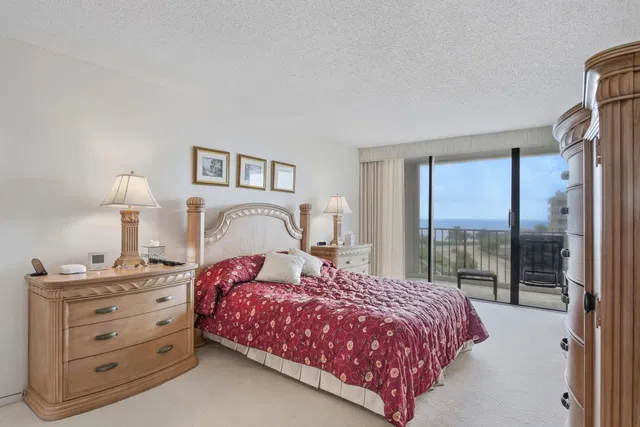 Unit 618 photo 16