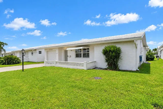 Residence photo 3