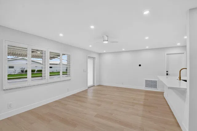 Residence photo 8