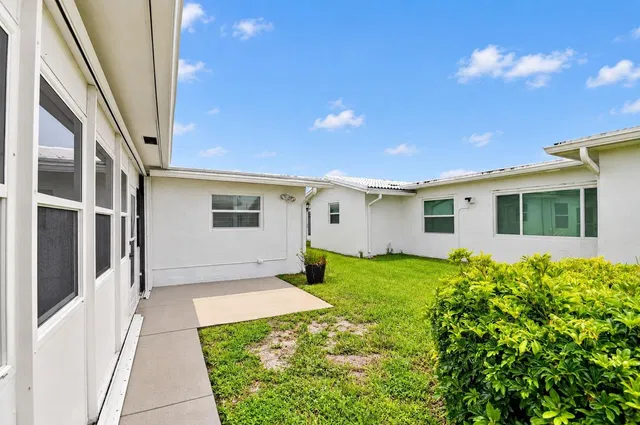 Residence photo 41