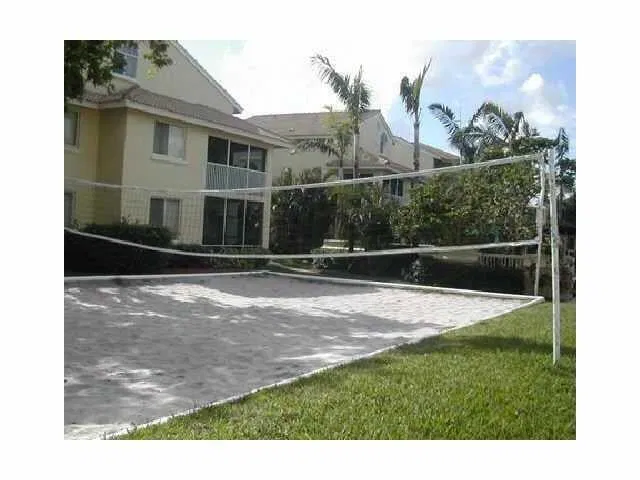 Unit 2104 photo 8