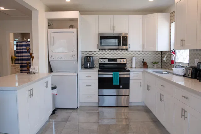 Residence photo 2