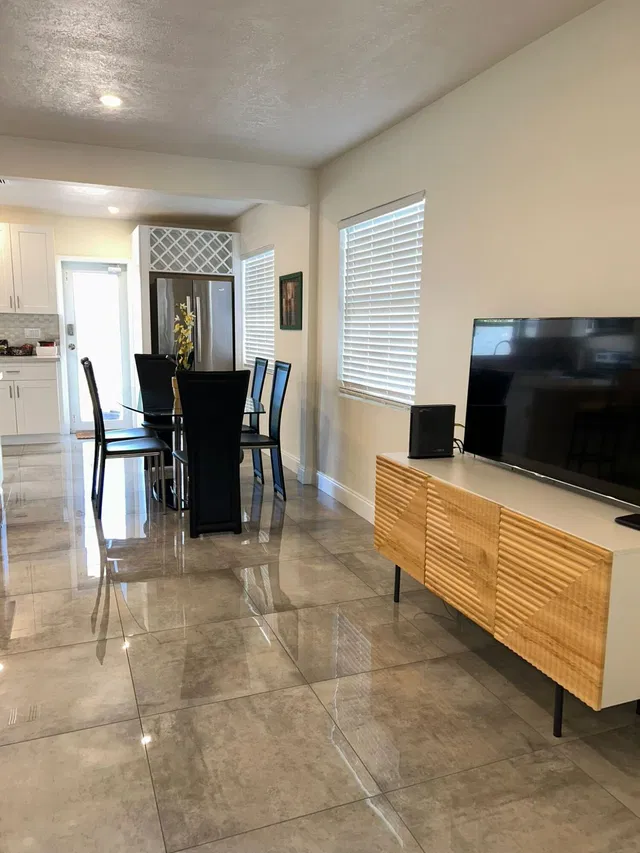 Residence photo 9