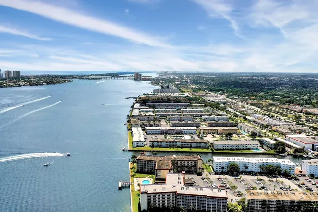 Paradise Harbour North Palm Beach Unit 408 photo 5