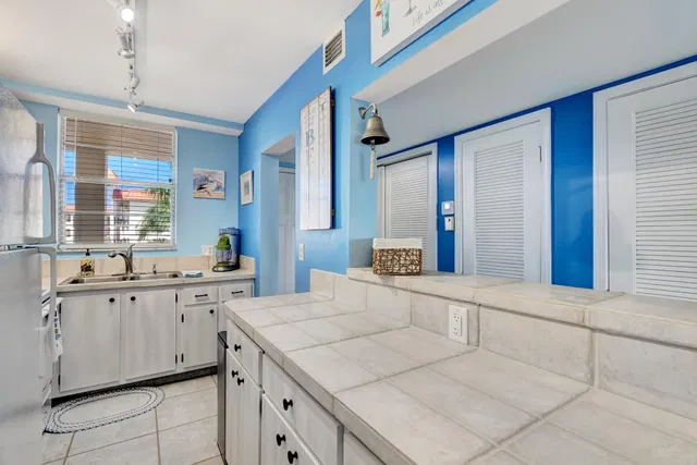 Paradise Harbour North Palm Beach Unit 408 photo 15