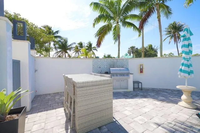 Unit 202 photo 28