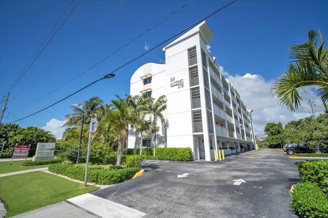 Unit 202 photo 40