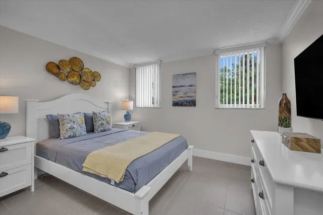Unit 202 photo 52