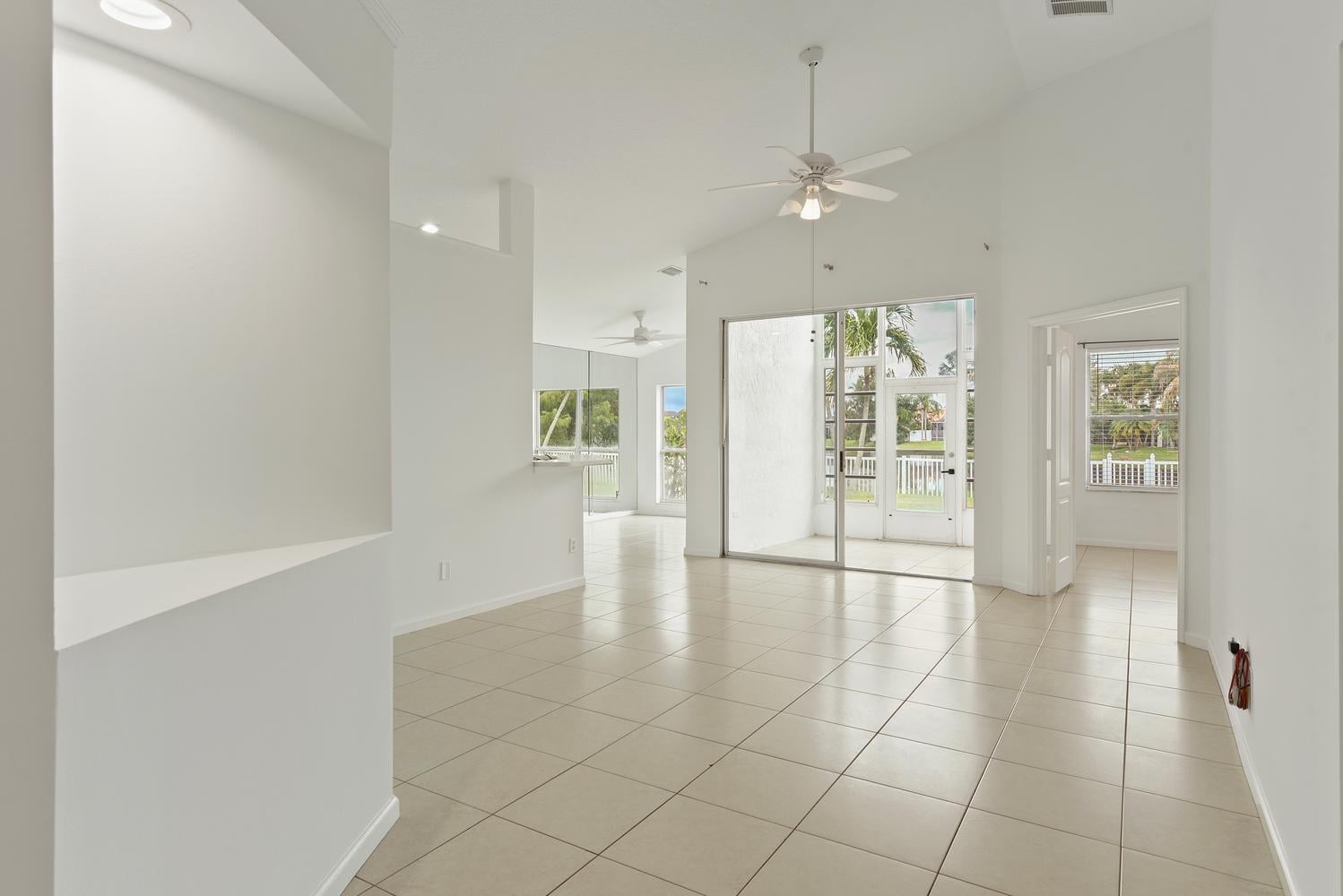 Residence photo 11