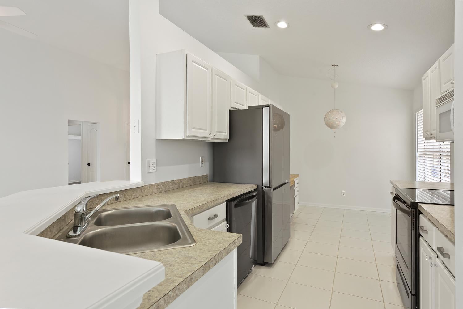 Residence photo 16