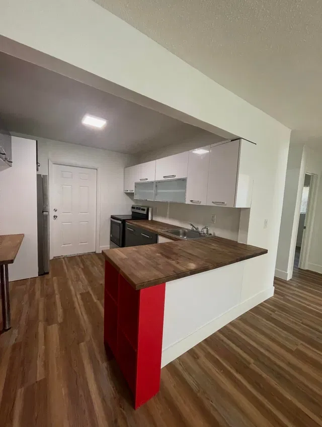  Residence photo 4