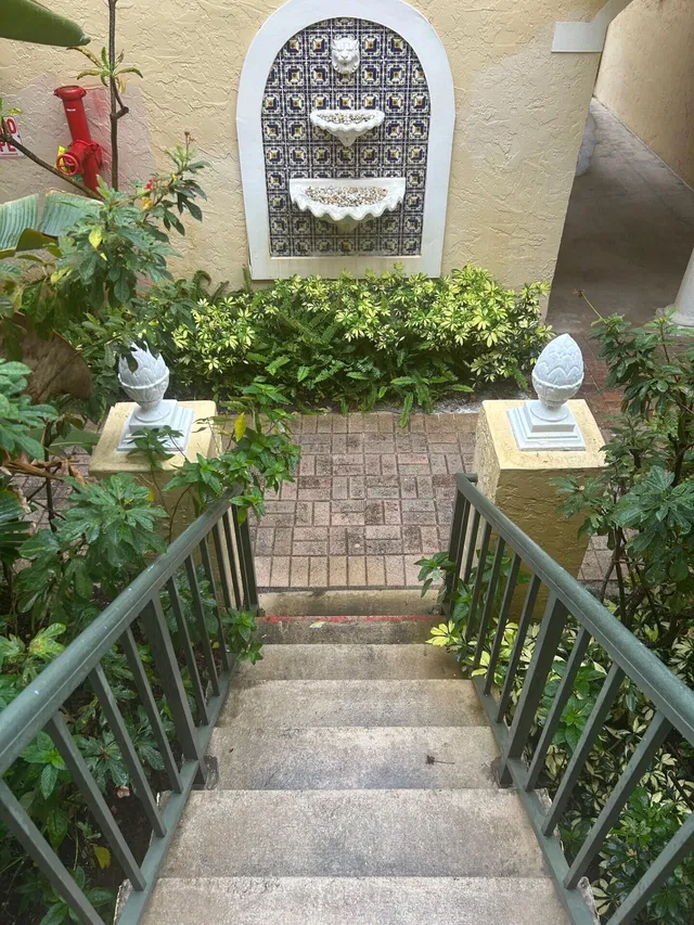 Unit 202 photo 3