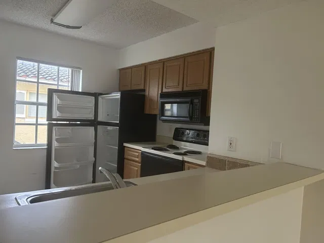 Unit 202 photo 15