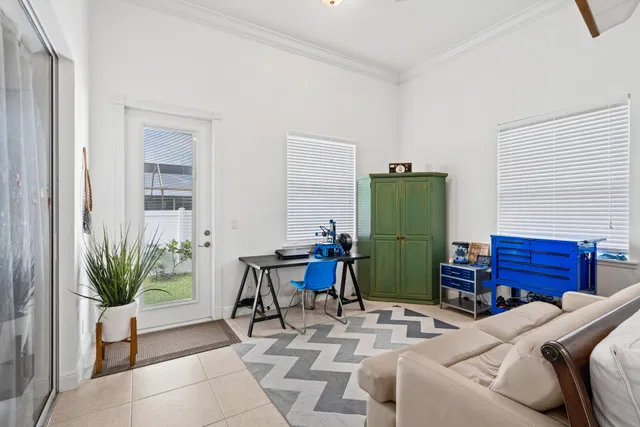 Residence photo 12