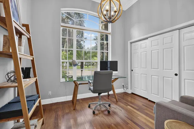  Residence photo 26