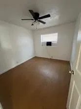 Unit B photo 5