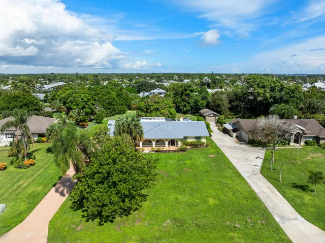 Residence photo 3