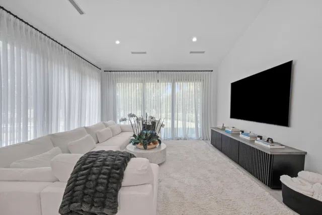 Residence photo 10