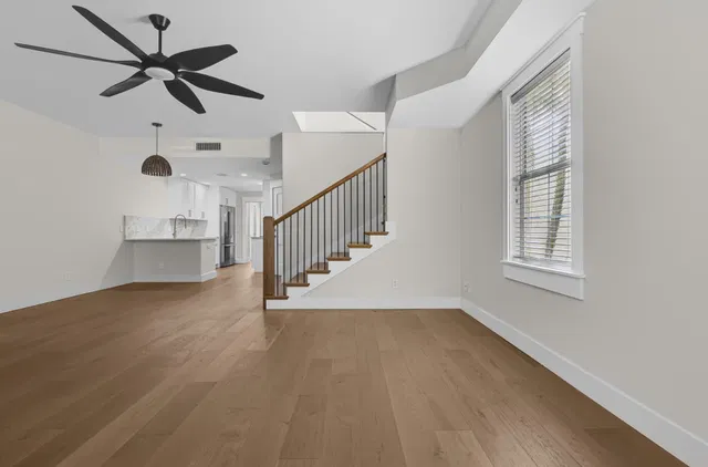 Residence photo 3
